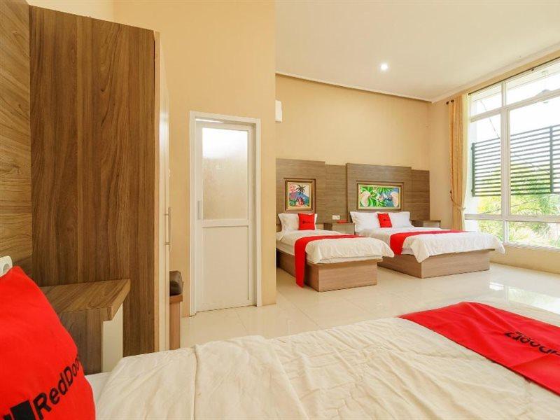 Reddoorz Resort Premium @ Sangkan Hurip קונינגן מראה חיצוני תמונה