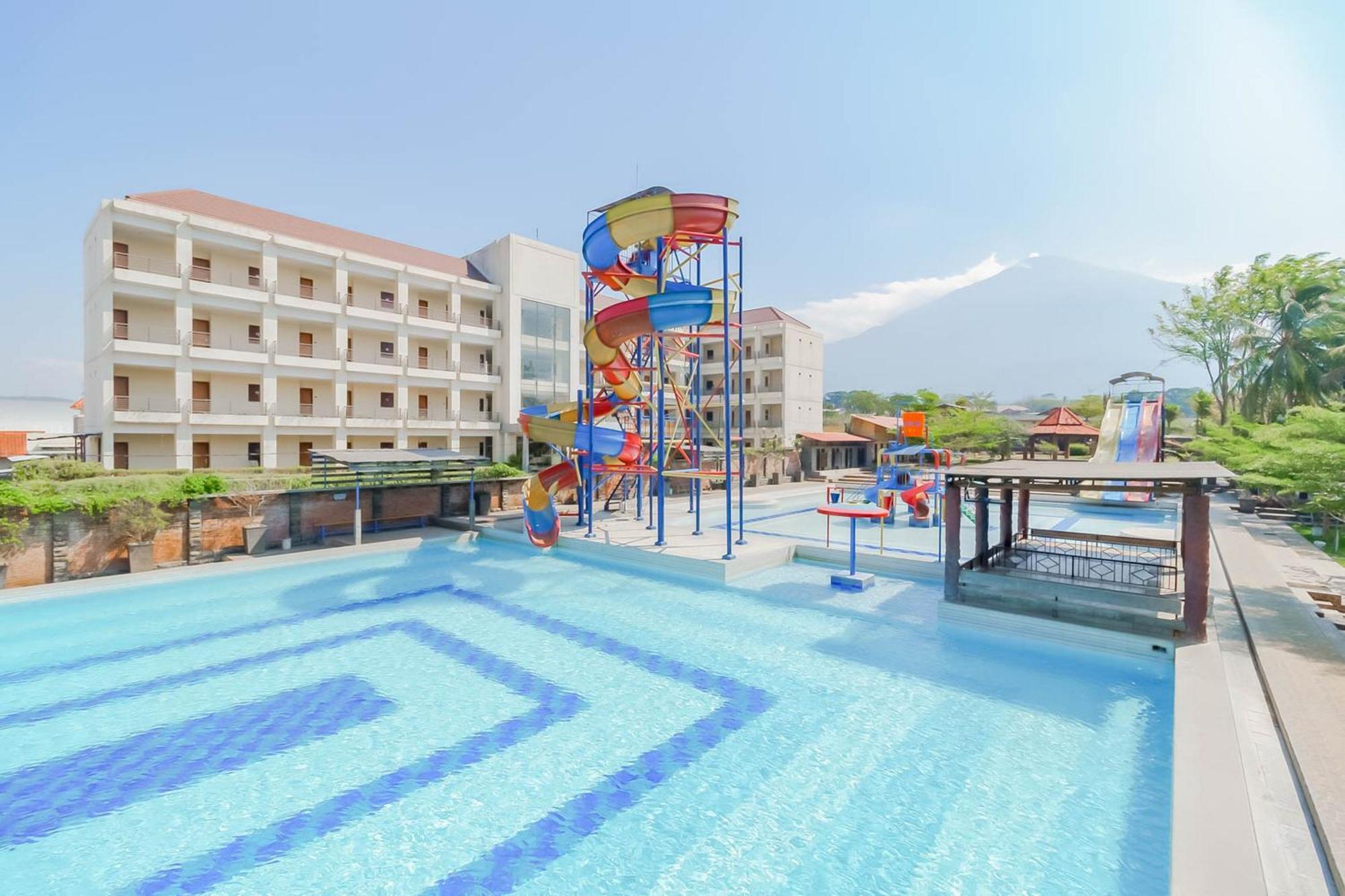 Reddoorz Resort Premium @ Sangkan Hurip קונינגן מראה חיצוני תמונה