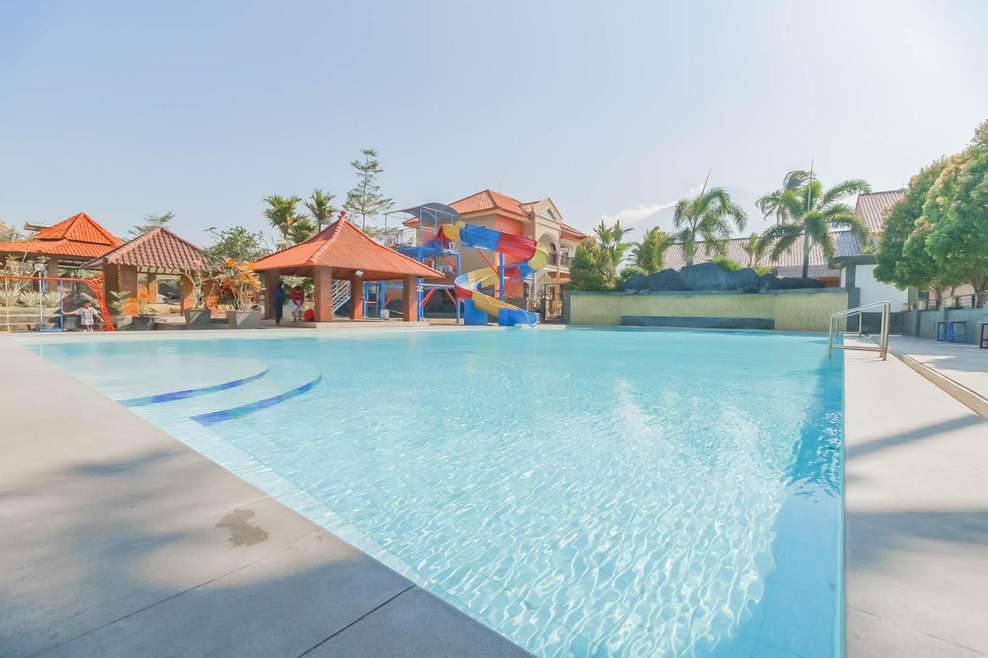 Reddoorz Resort Premium @ Sangkan Hurip קונינגן מראה חיצוני תמונה