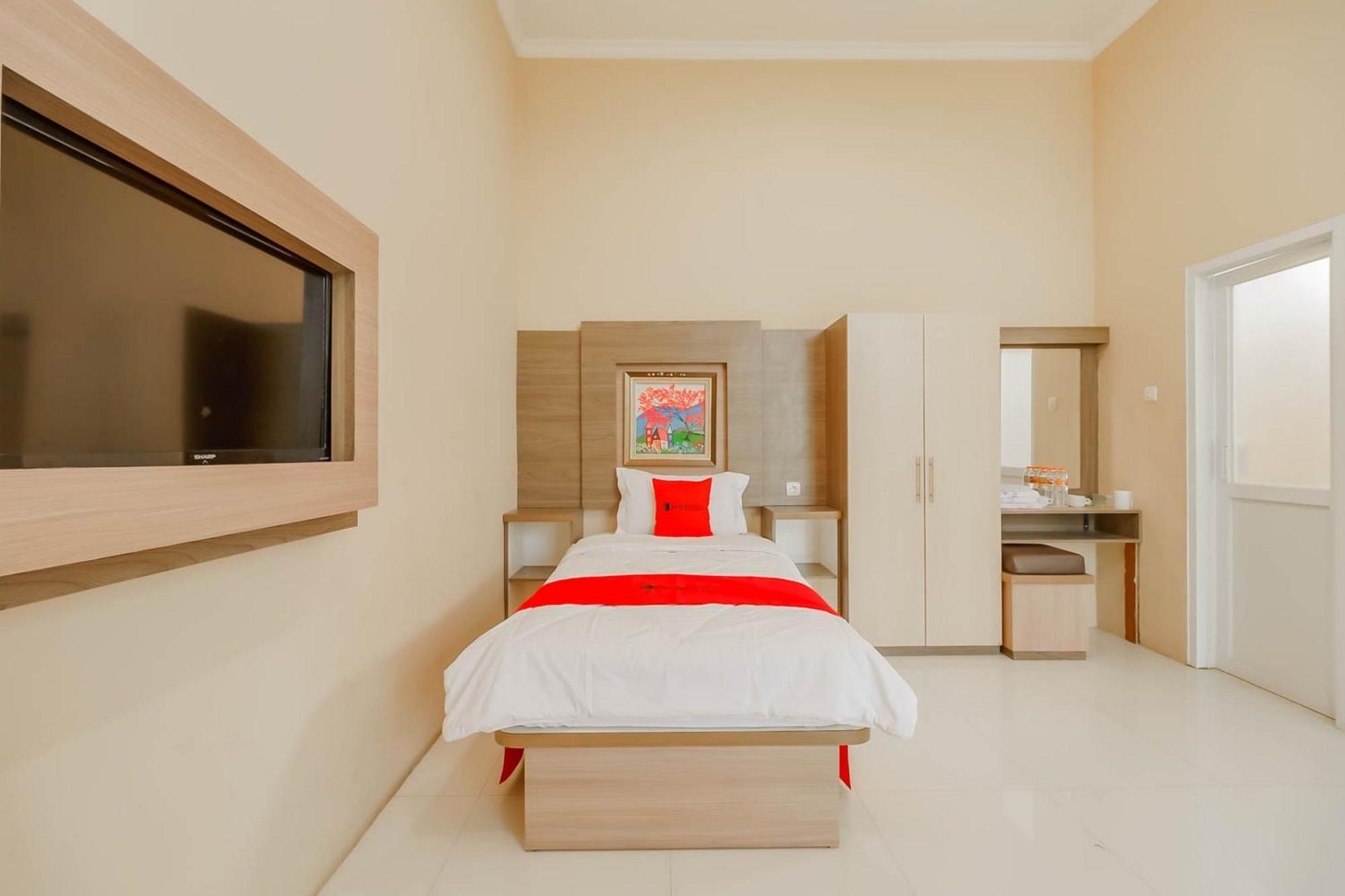 Reddoorz Resort Premium @ Sangkan Hurip קונינגן מראה חיצוני תמונה