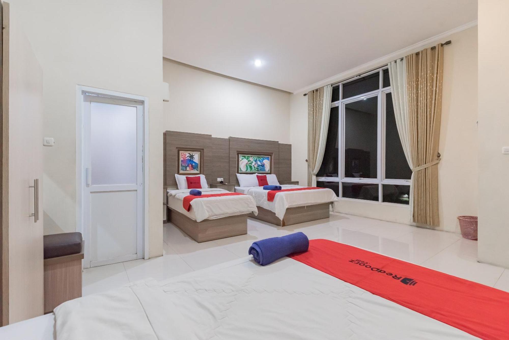Reddoorz Resort Premium @ Sangkan Hurip קונינגן מראה חיצוני תמונה