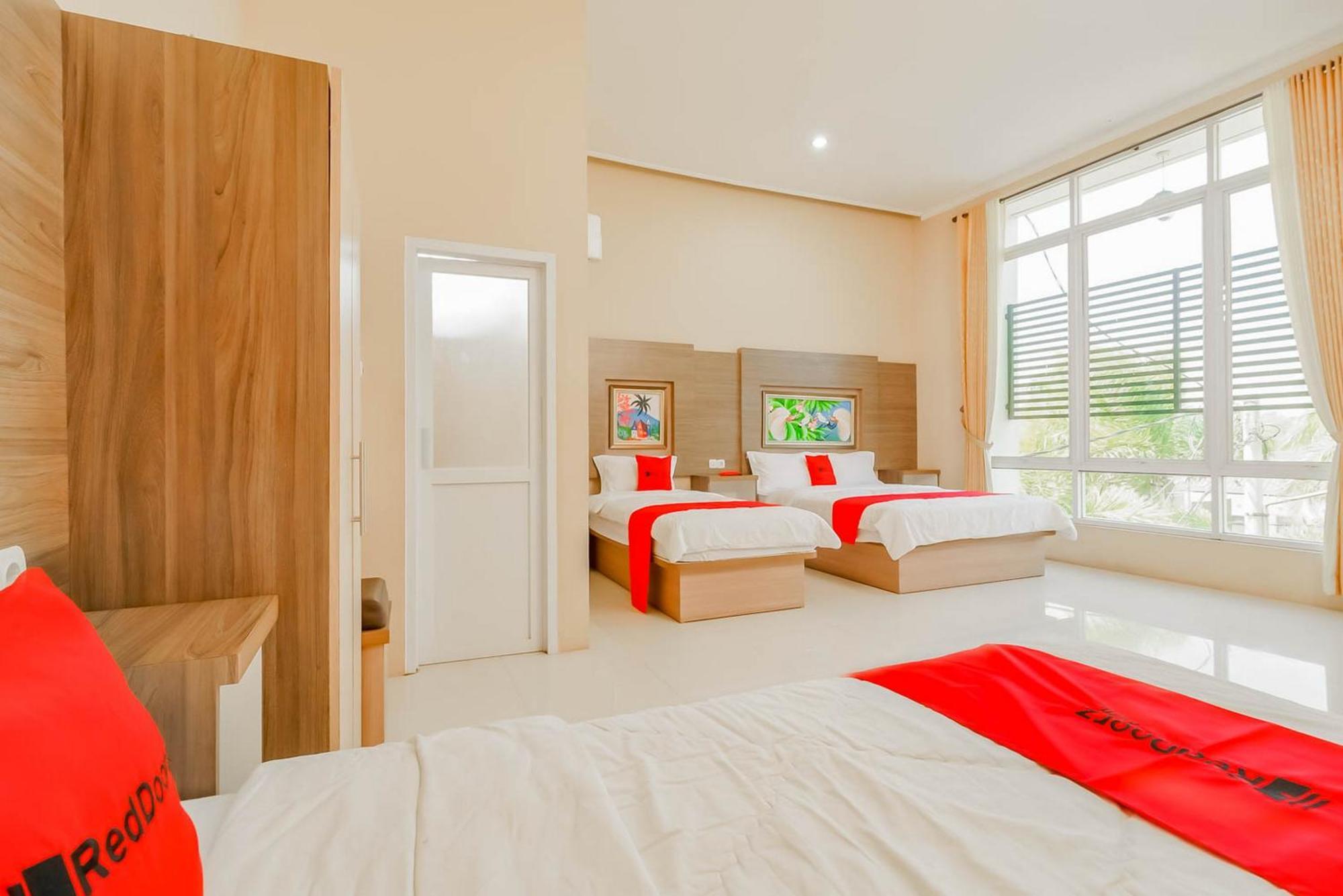 Reddoorz Resort Premium @ Sangkan Hurip קונינגן מראה חיצוני תמונה
