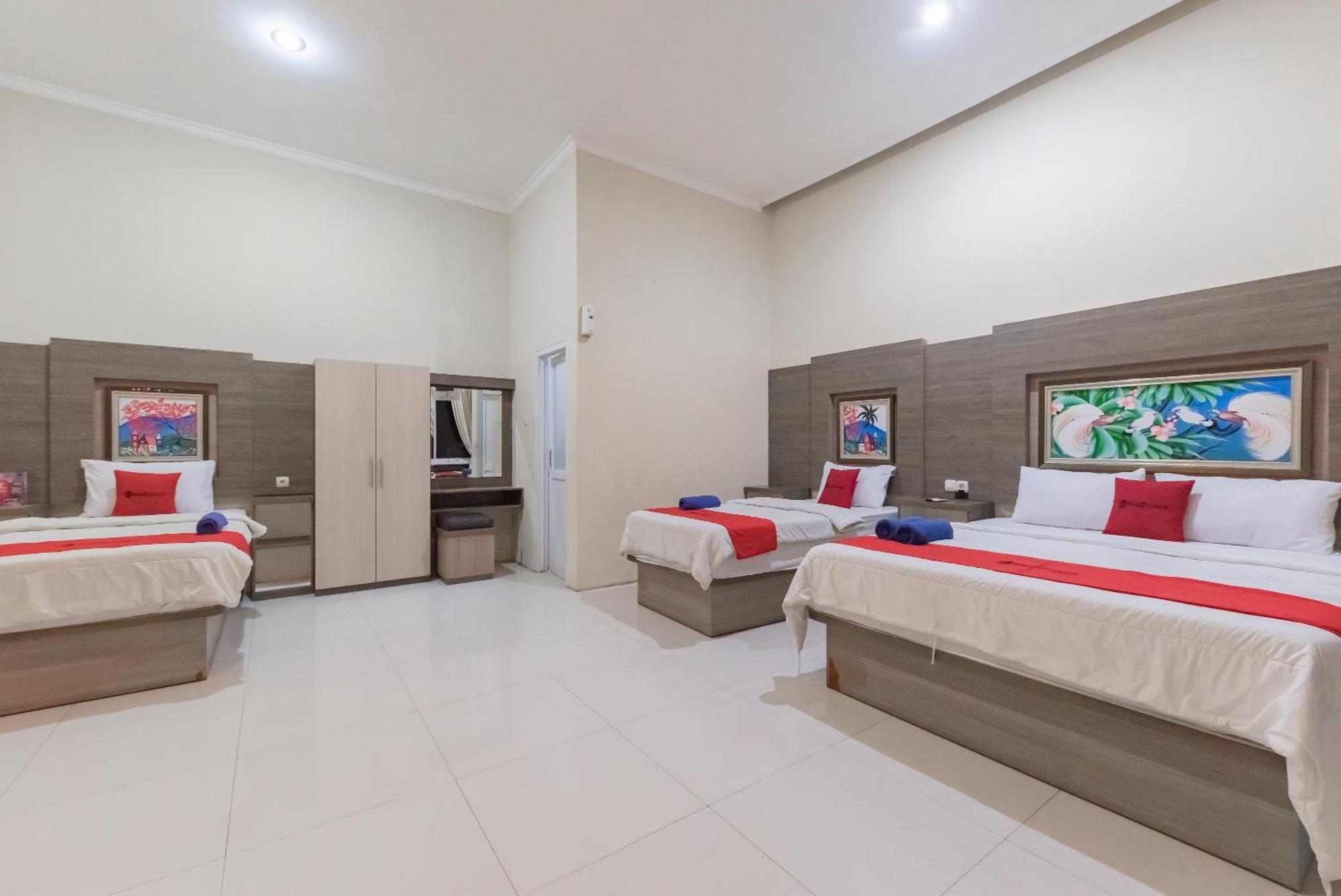 Reddoorz Resort Premium @ Sangkan Hurip קונינגן מראה חיצוני תמונה