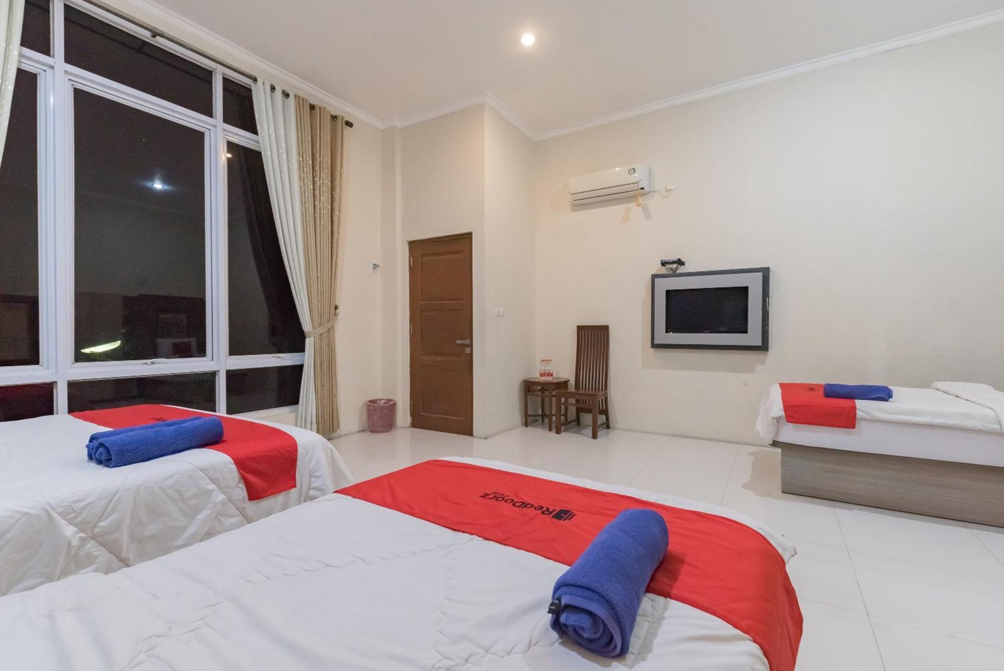 Reddoorz Resort Premium @ Sangkan Hurip קונינגן מראה חיצוני תמונה