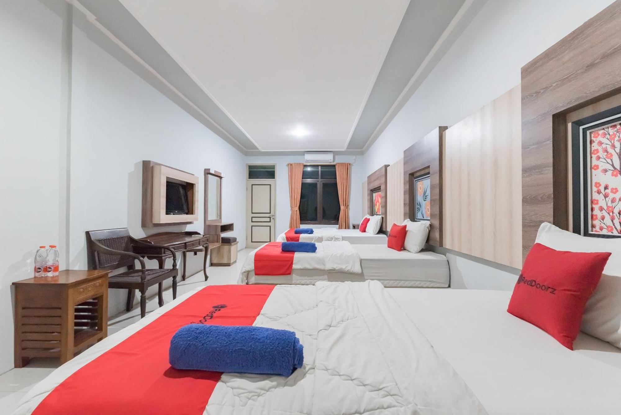 Reddoorz Resort Premium @ Sangkan Hurip קונינגן מראה חיצוני תמונה