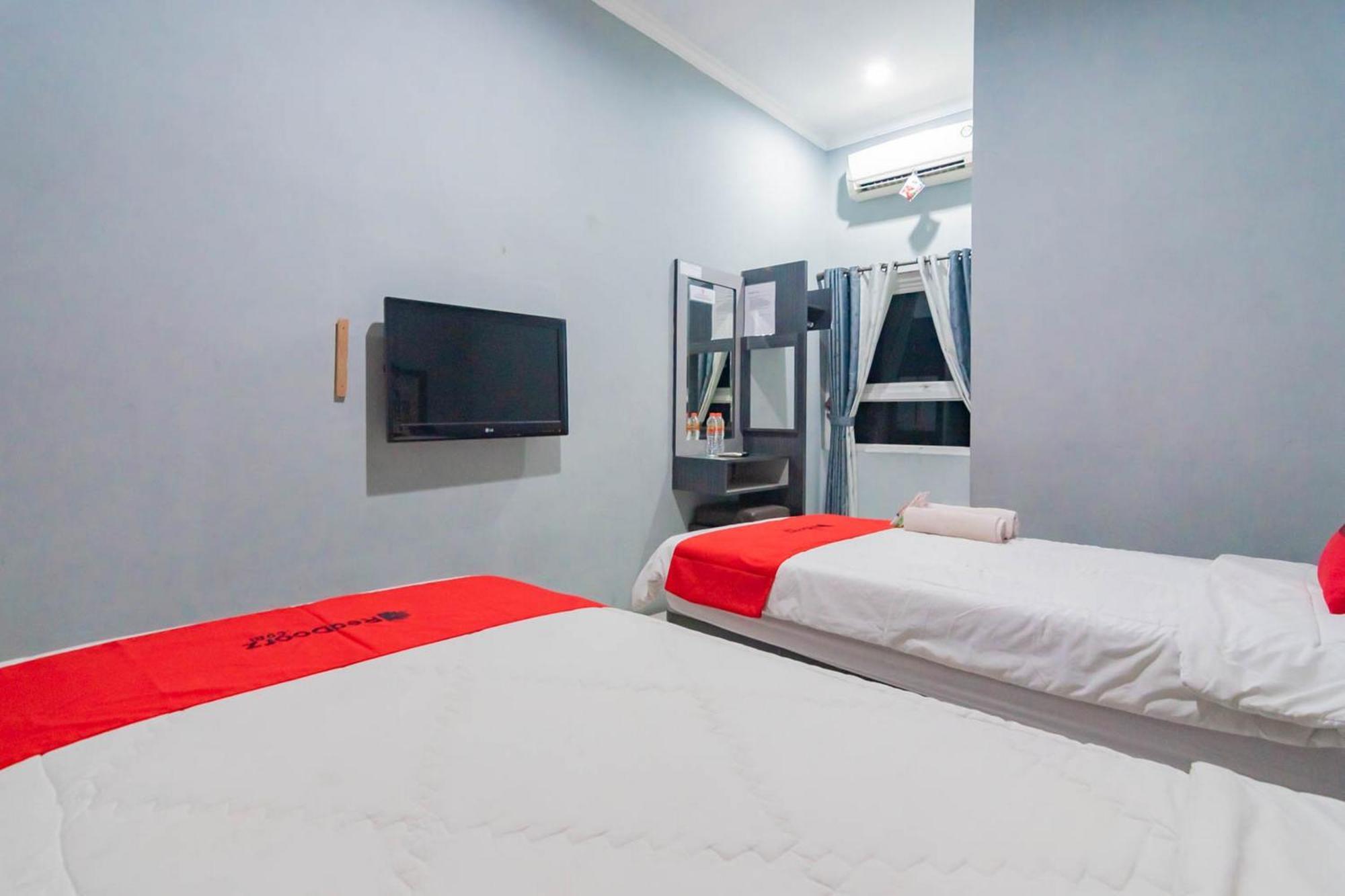 Reddoorz Resort Premium @ Sangkan Hurip קונינגן מראה חיצוני תמונה