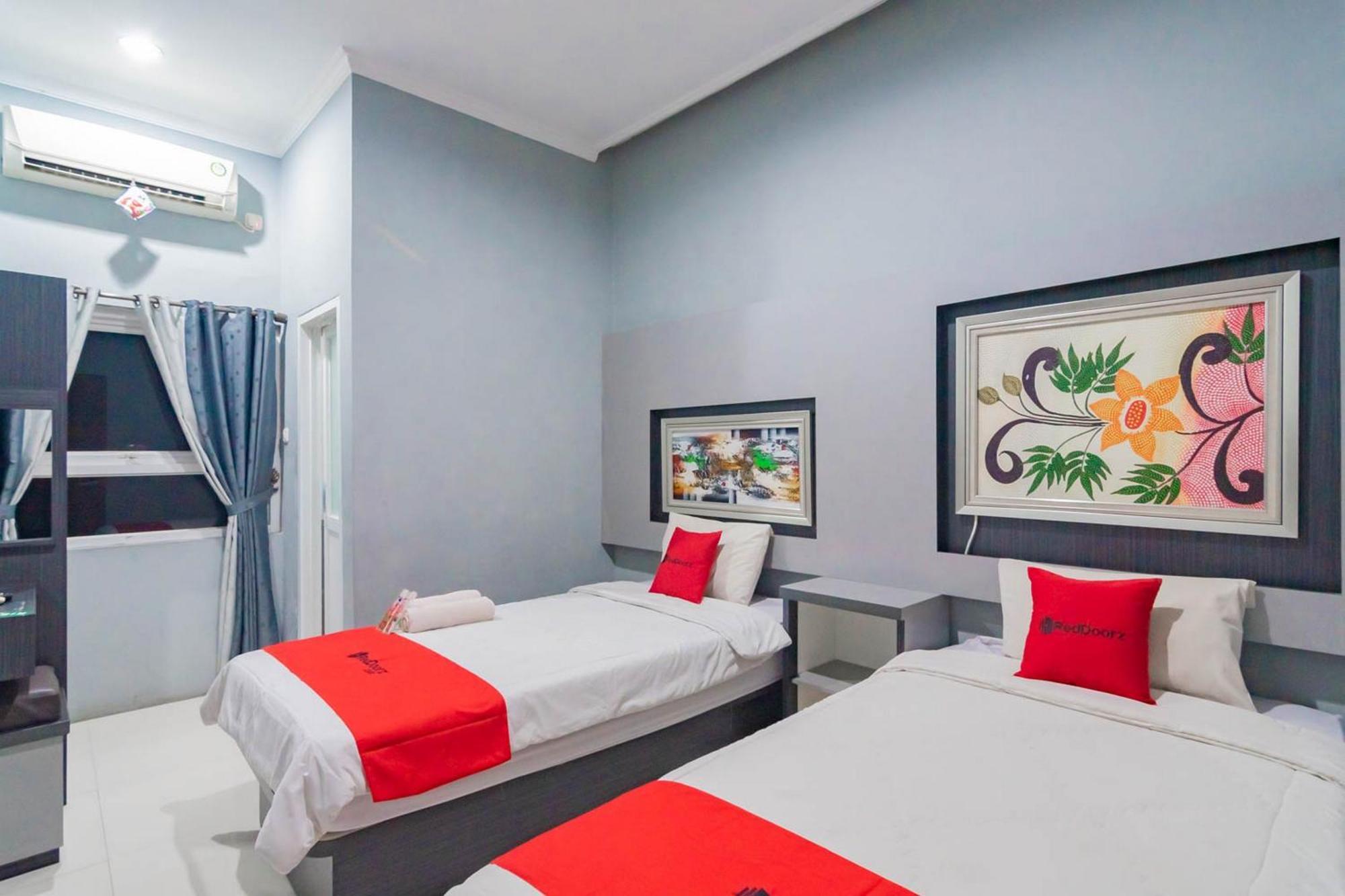 Reddoorz Resort Premium @ Sangkan Hurip קונינגן מראה חיצוני תמונה